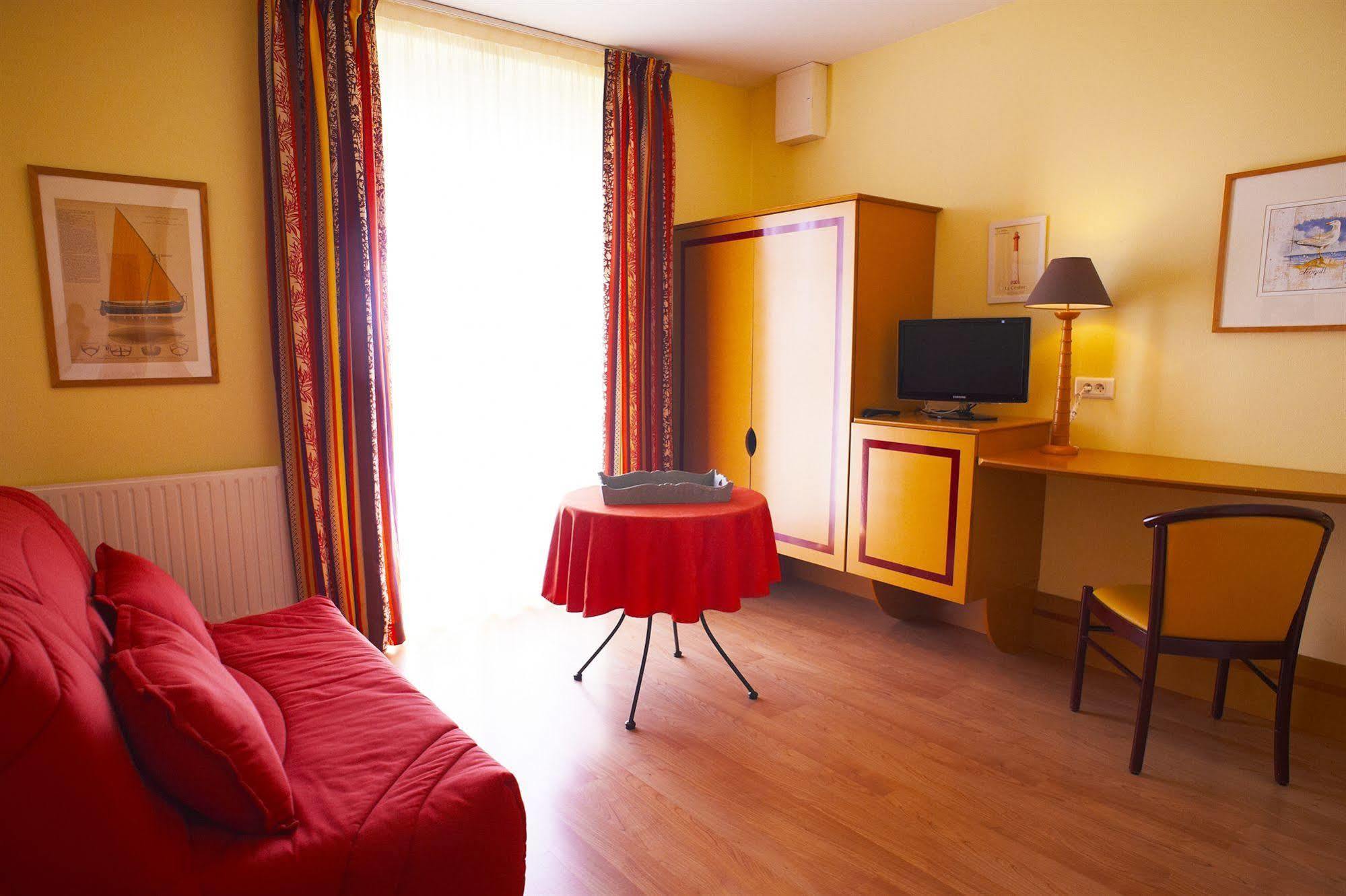 Hotel De Pen Bron 르크로아시 외부 사진
